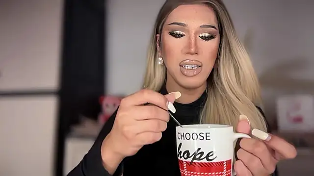 Snapshot of Ts_glamxxxx chatting on 8, 1, 2026 Ts glamxxxx online show from 8, 1, 2026