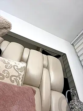 Snapshot of ALISSON_FOXXX1 chatting on 21, 10, 2025 ALISSON FOXXX1 online show from 21, 10, 2025