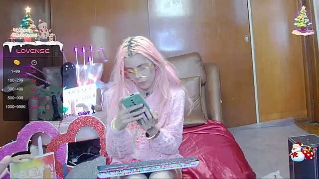 Skinygirl online show from 31, 1, 2025