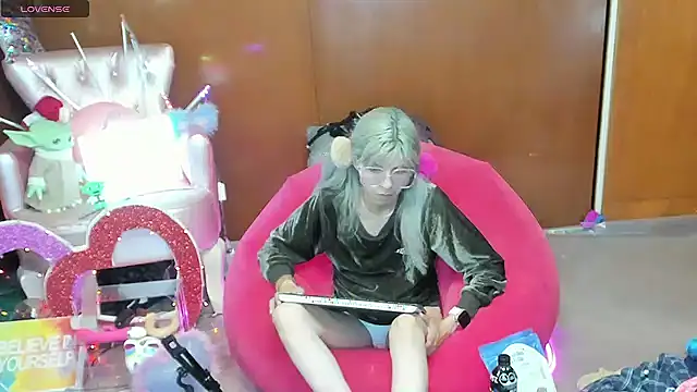 Skinygirl online show from 16, 5, 2026