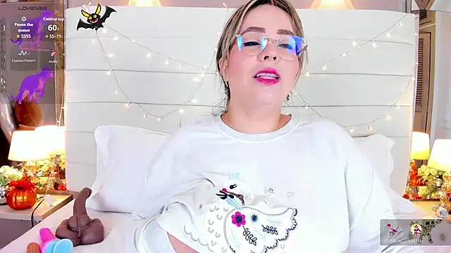 Charlotte93  online show from 5, 11, 2025