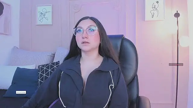 lucy neil online show from 19, 4, 2026