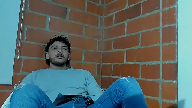 tuyo1995 online show from 9, 12, 2024