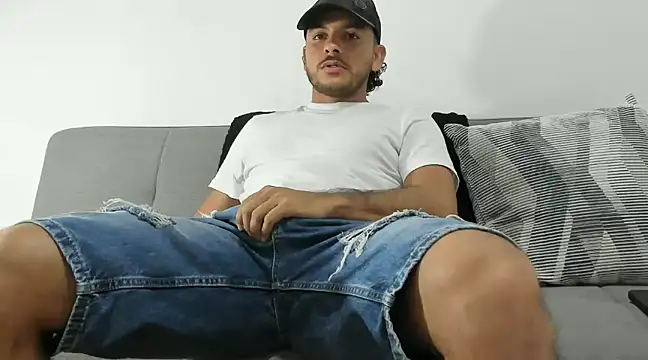 tuyo1995 online show from 15, 12, 2024