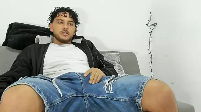 tuyo1995 online show from 24, 1, 2025