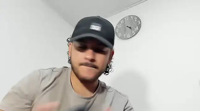 tuyo1995 online show from 17, 3, 2025