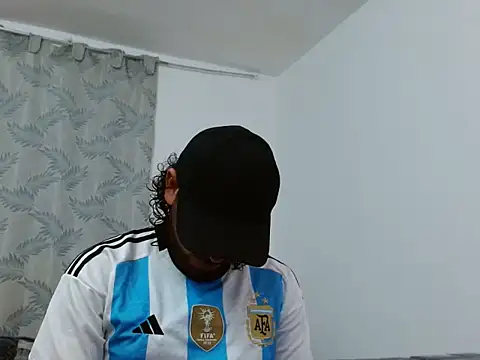 tuyo1995 online show from 21, 9, 2025