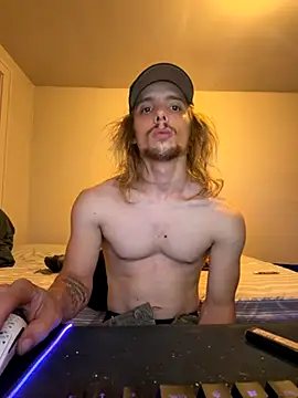 Snapshot of trippyski chatting on 31, 10, 2025 trippyski online show from 31, 10, 2025