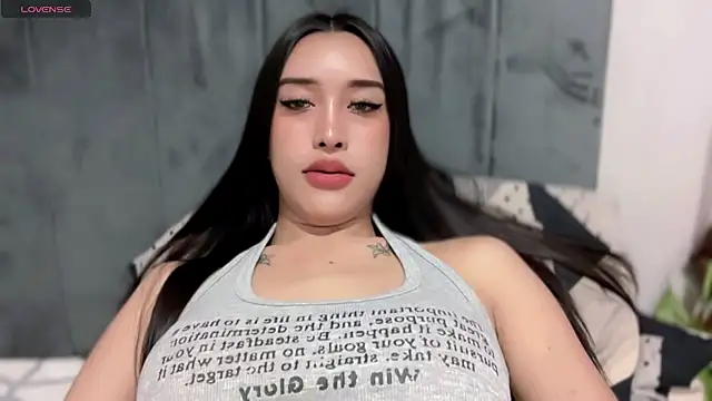 Snapshot of wiggle_nibble chatting on 4, 7, 2026 wiggle nibble online show from 4, 7, 2026