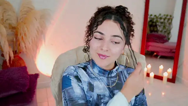 Snapshot of merida_bell18 chatting on 23, 4, 2026 merida bell18 online show from 23, 4, 2026