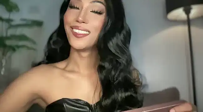 Bella Gordon online show from 15, 2, 2025