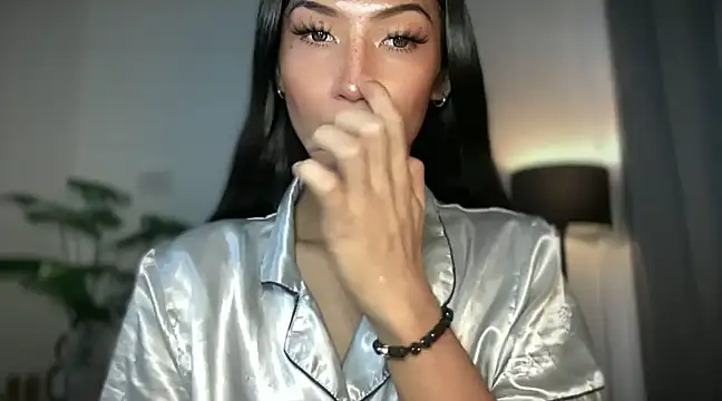 Bella Gordon online show from 23, 2, 2025