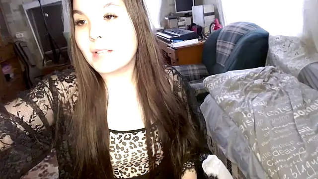 Var Kiss online show from 20, 2, 2025