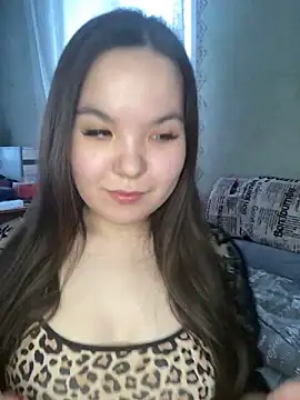 Var Kiss online show from 10, 3, 2025