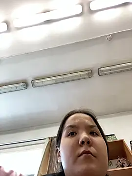 Var Kiss online show from 12, 9, 2025