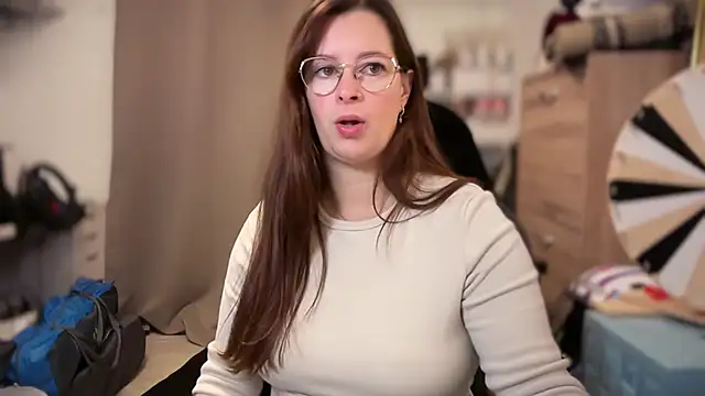 Amai Live online show from 6, 10, 2025