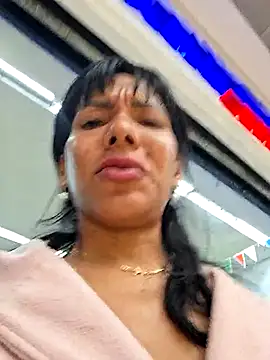 Doll Loren online show from 5, 3, 2025