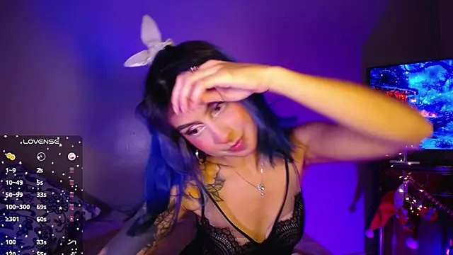 Snapshot of Cinamoonn chatting on 4, 1, 2025 Cinamoonn online show from 4, 1, 2025