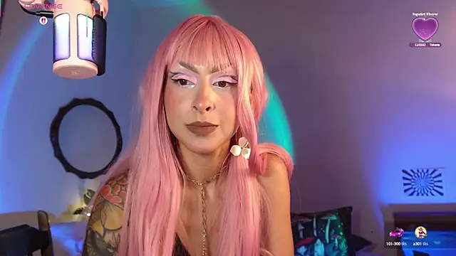 Snapshot of Cinamoonn chatting on 8, 9, 2025 Cinamoonn online show from 8, 9, 2025