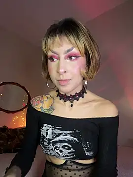 Snapshot of Cinamoonn chatting on 21, 11, 2025 Cinamoonn online show from 21, 11, 2025