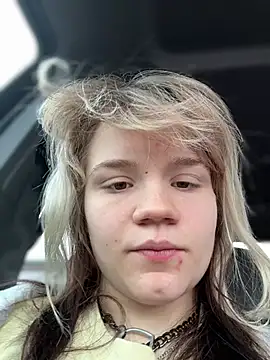 Snapshot of Cutiepiespanks chatting on 6, 3, 2026 Cutiepiespanks online show from 6, 3, 2026