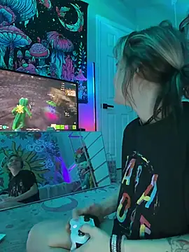 Snapshot of Cutiepiespanks chatting on 10, 3, 2026 Cutiepiespanks online show from 10, 3, 2026