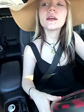 Snapshot of Cutiepiespanks chatting on 10, 3, 2026 Cutiepiespanks online show from 10, 3, 2026