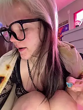 Snapshot of Cutiepiespanks chatting on 21, 3, 2026 Cutiepiespanks online show from 21, 3, 2026