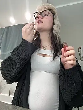 Snapshot of Cutiepiespanks chatting on 27, 3, 2026 Cutiepiespanks online show from 27, 3, 2026