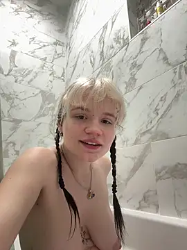 Snapshot of Cutiepiespanks chatting on 30, 3, 2026 Cutiepiespanks online show from 30, 3, 2026