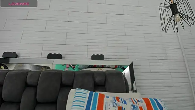 Snapshot of allice_green chatting on 24, 4, 2026 allice green online show from 24, 4, 2026