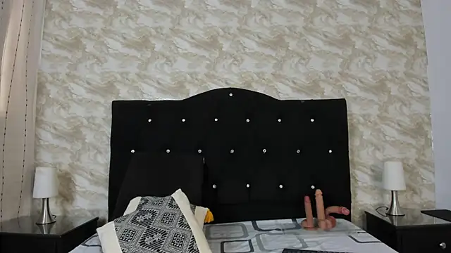 Keira Lennox online show from 17, 10, 2025