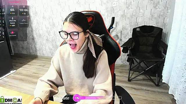 Snapshot of MollyLollipop chatting on 10, 12, 2024 MollyLollipop online show from 10, 12, 2024