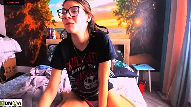 Snapshot of MollyLollipop chatting on 11, 1, 2025 MollyLollipop online show from 11, 1, 2025