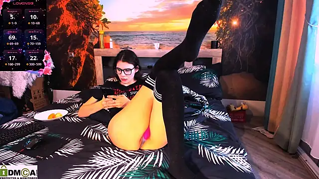 Snapshot of MollyLollipop chatting on 27, 1, 2025 MollyLollipop online show from 27, 1, 2025