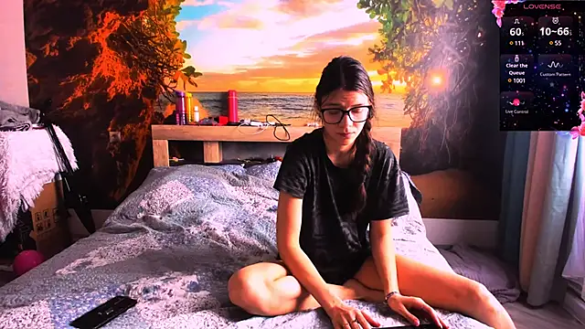 Snapshot of MollyLollipop chatting on 6, 3, 2025 MollyLollipop online show from 6, 3, 2025