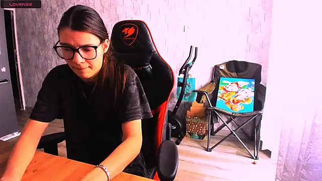 Snapshot of MollyLollipop chatting on 10, 3, 2025 MollyLollipop online show from 10, 3, 2025