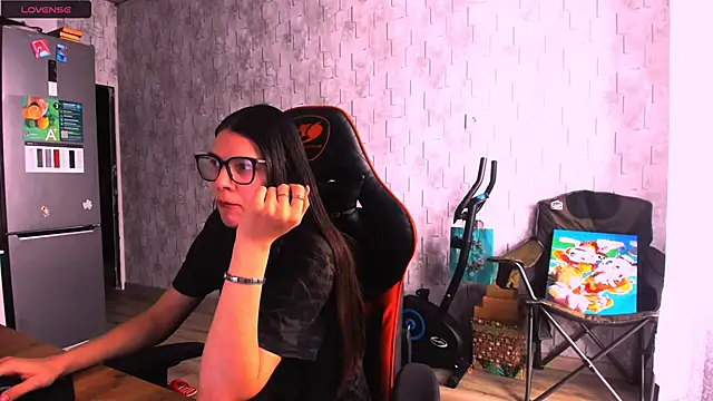 Snapshot of MollyLollipop chatting on 11, 3, 2025 MollyLollipop online show from 11, 3, 2025