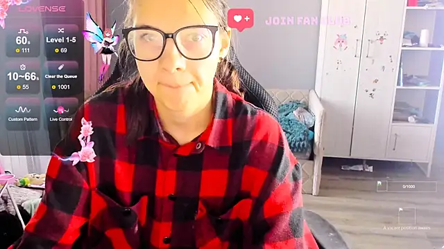 Snapshot of MollyLollipop chatting on 30, 9, 2025 MollyLollipop online show from 30, 9, 2025