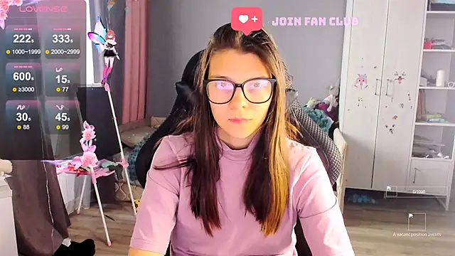 Snapshot of MollyLollipop chatting on 6, 10, 2025 MollyLollipop online show from 6, 10, 2025