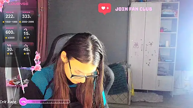 Snapshot of MollyLollipop chatting on 27, 10, 2025 MollyLollipop online show from 27, 10, 2025