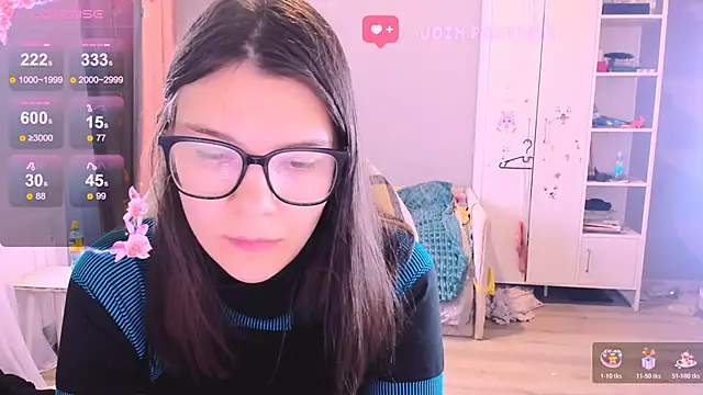 Snapshot of MollyLollipop chatting on 6, 11, 2025 MollyLollipop online show from 6, 11, 2025