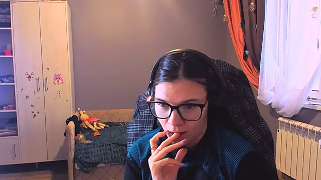 Snapshot of MollyLollipop chatting on 2, 12, 2025 MollyLollipop online show from 2, 12, 2025