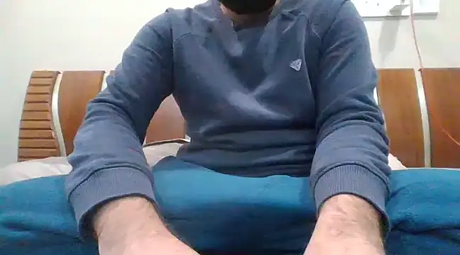 Snapshot of desicockandball chatting on 4, 1, 2025 desicockandball online show from 4, 1, 2025