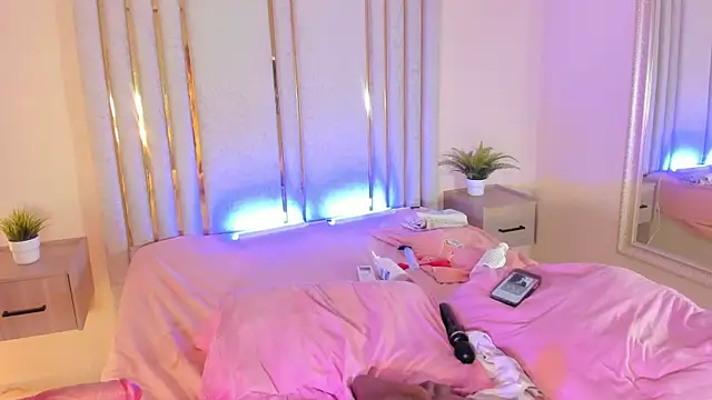 Snapshot of Saekohofman chatting on 6, 3, 2025 Saekohofman online show from 6, 3, 2025