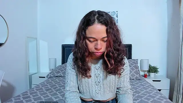 Snapshot of ZulyMichels chatting on 11, 6, 2026 ZulyMichels online show from 11, 6, 2026
