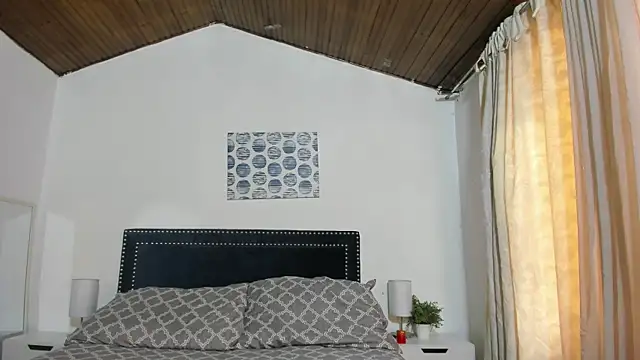 Snapshot of ZulyMichels chatting on 1, 7, 2026 ZulyMichels online show from 1, 7, 2026