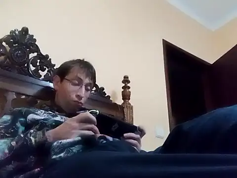 Snapshot of White_rabbit_ chatting on 16, 12, 2024 White rabbit online show from 16, 12, 2024