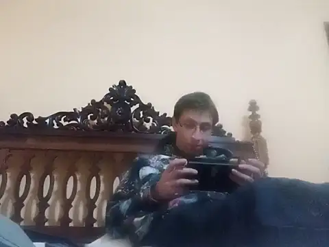 Snapshot of White_rabbit_ chatting on 19, 12, 2024 White rabbit online show from 19, 12, 2024