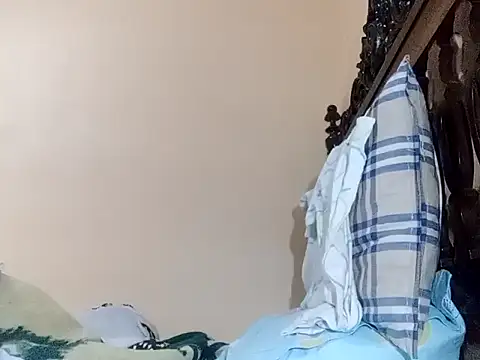 Snapshot of White_rabbit_ chatting on 22, 12, 2024 White rabbit online show from 22, 12, 2024